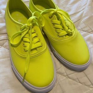 Body Glove Neon shoes